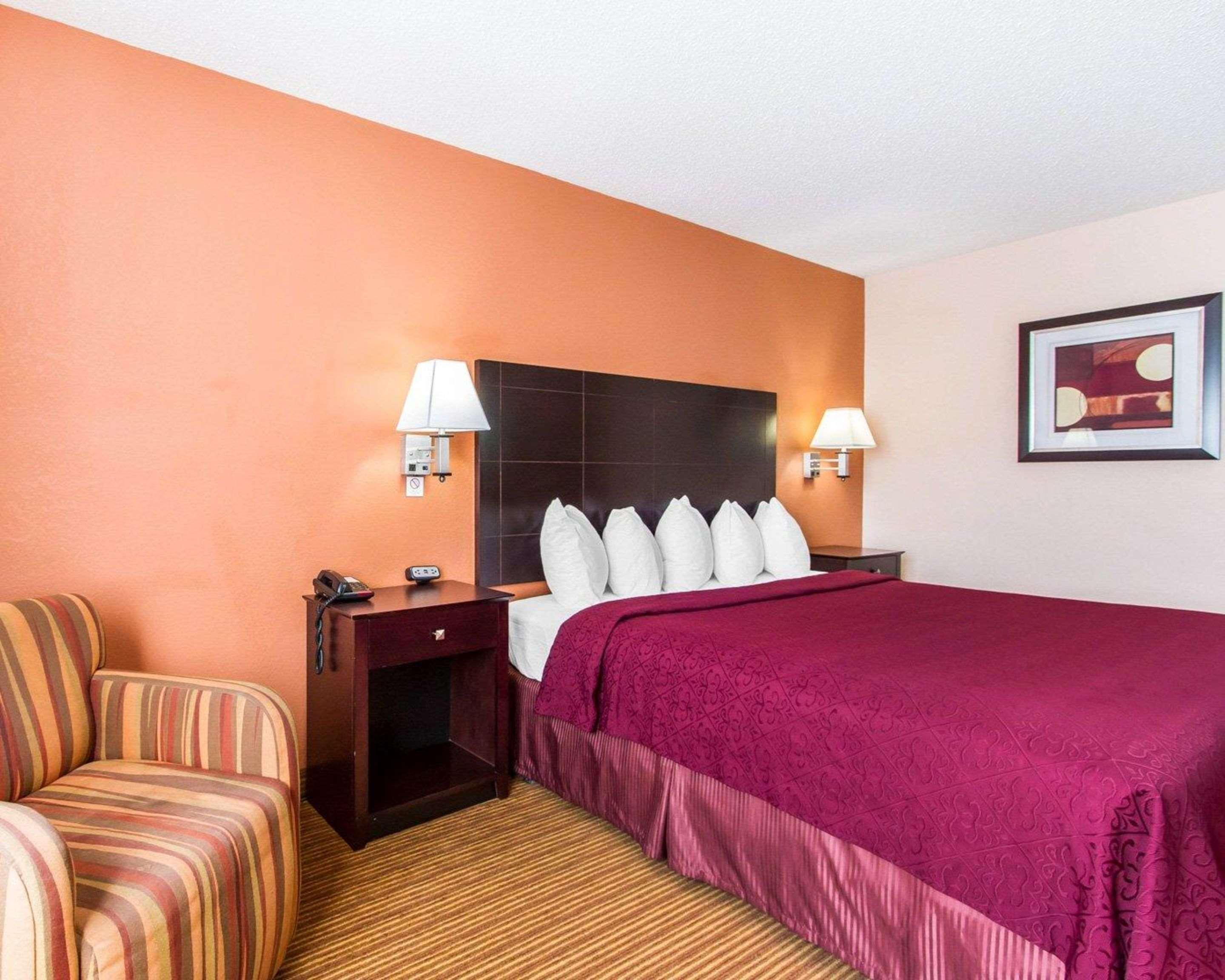 Quality Inn & Suites Ottumwa North Εξωτερικό φωτογραφία