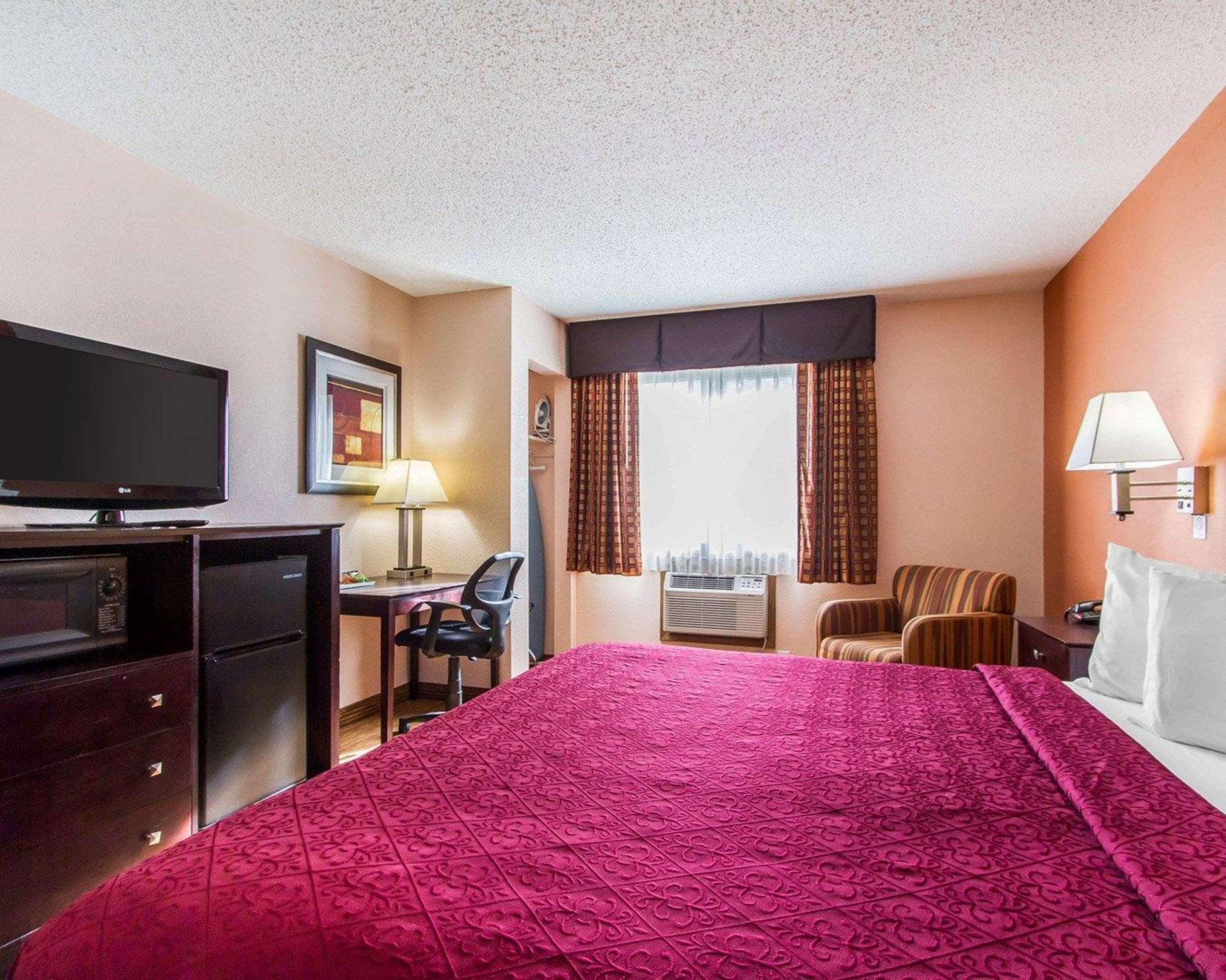 Quality Inn & Suites Ottumwa North Εξωτερικό φωτογραφία