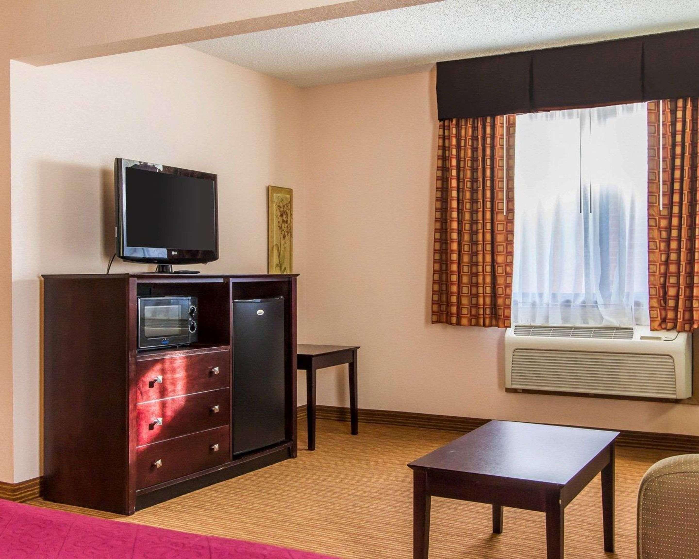 Quality Inn & Suites Ottumwa North Εξωτερικό φωτογραφία