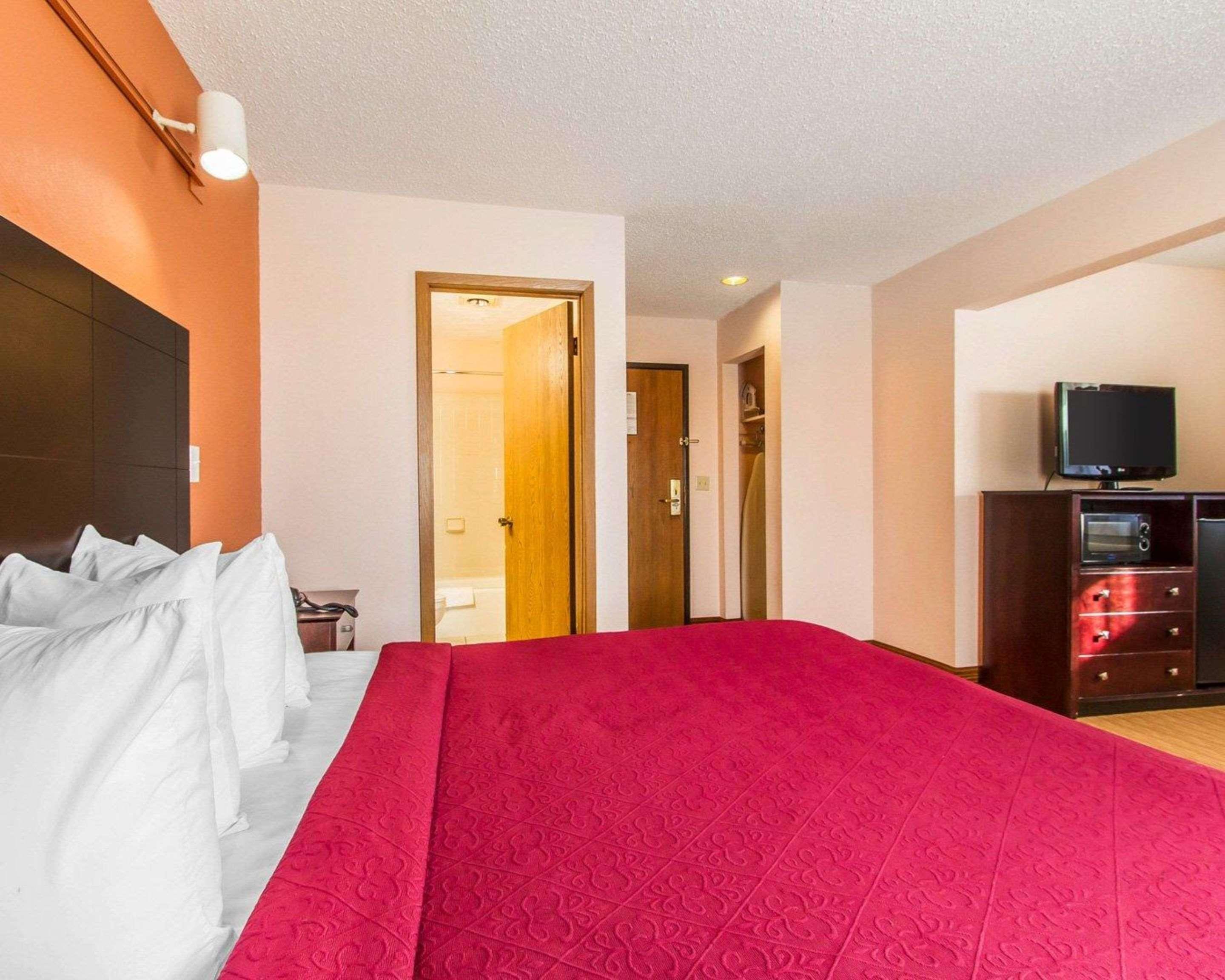 Quality Inn & Suites Ottumwa North Εξωτερικό φωτογραφία