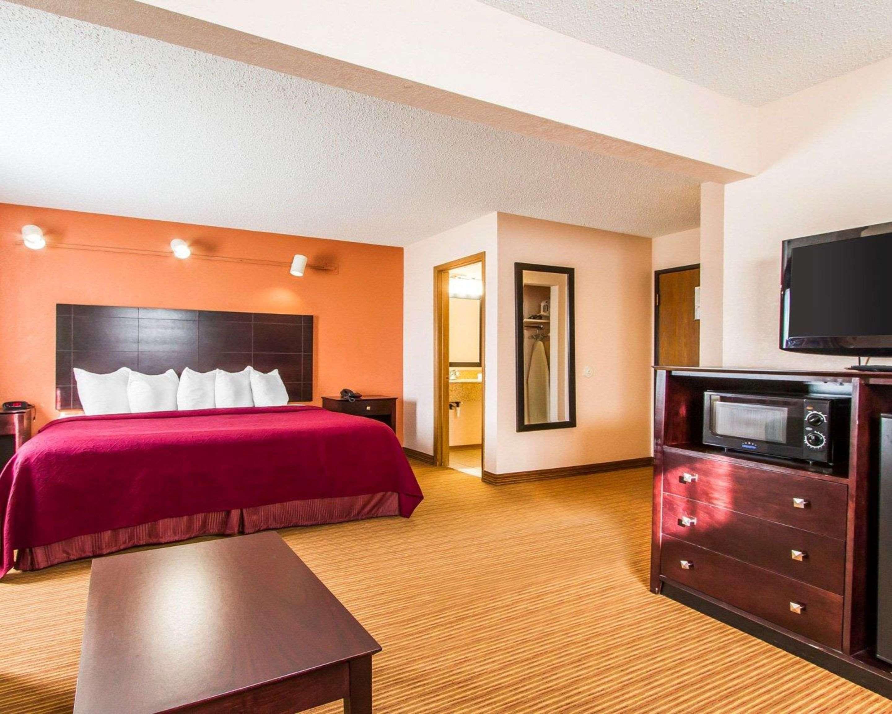 Quality Inn & Suites Ottumwa North Εξωτερικό φωτογραφία