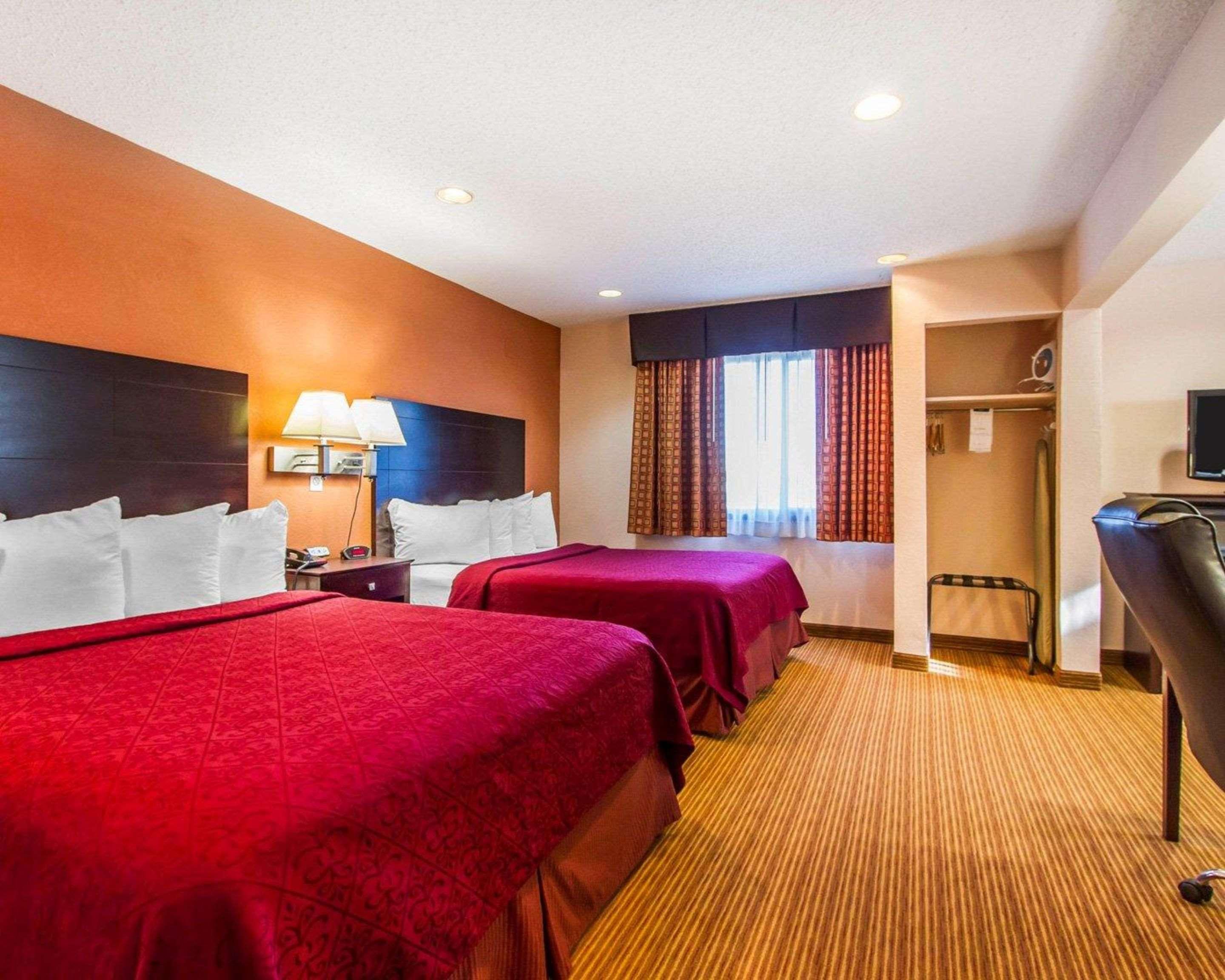 Quality Inn & Suites Ottumwa North Εξωτερικό φωτογραφία
