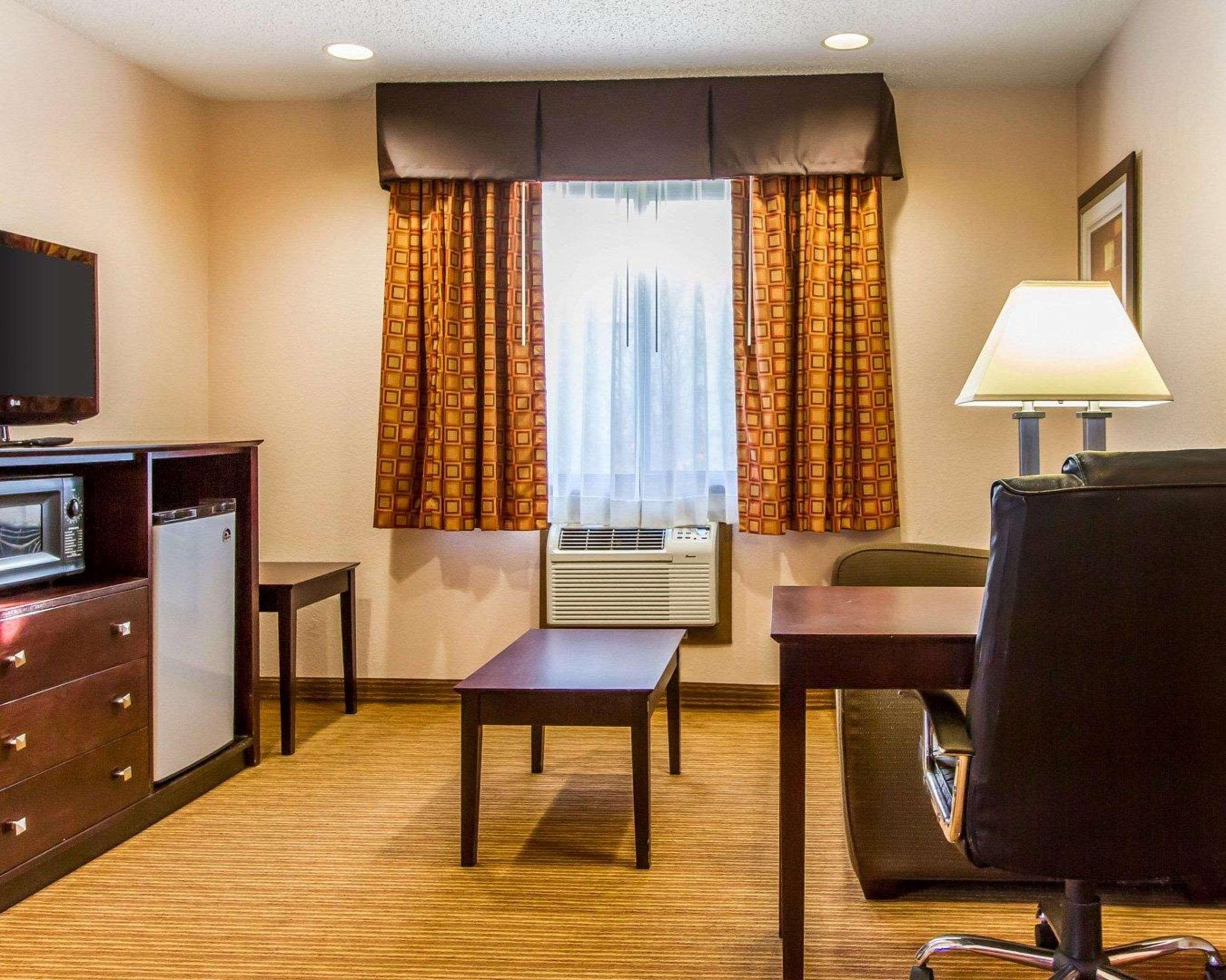 Quality Inn & Suites Ottumwa North Εξωτερικό φωτογραφία