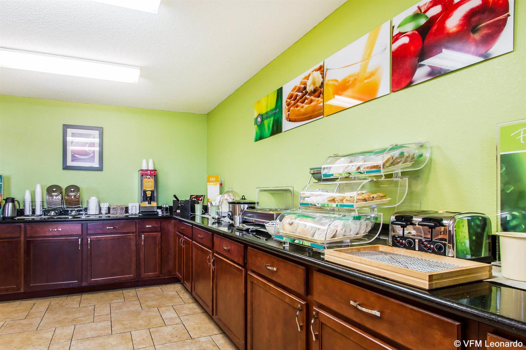 Quality Inn & Suites Ottumwa North Εξωτερικό φωτογραφία