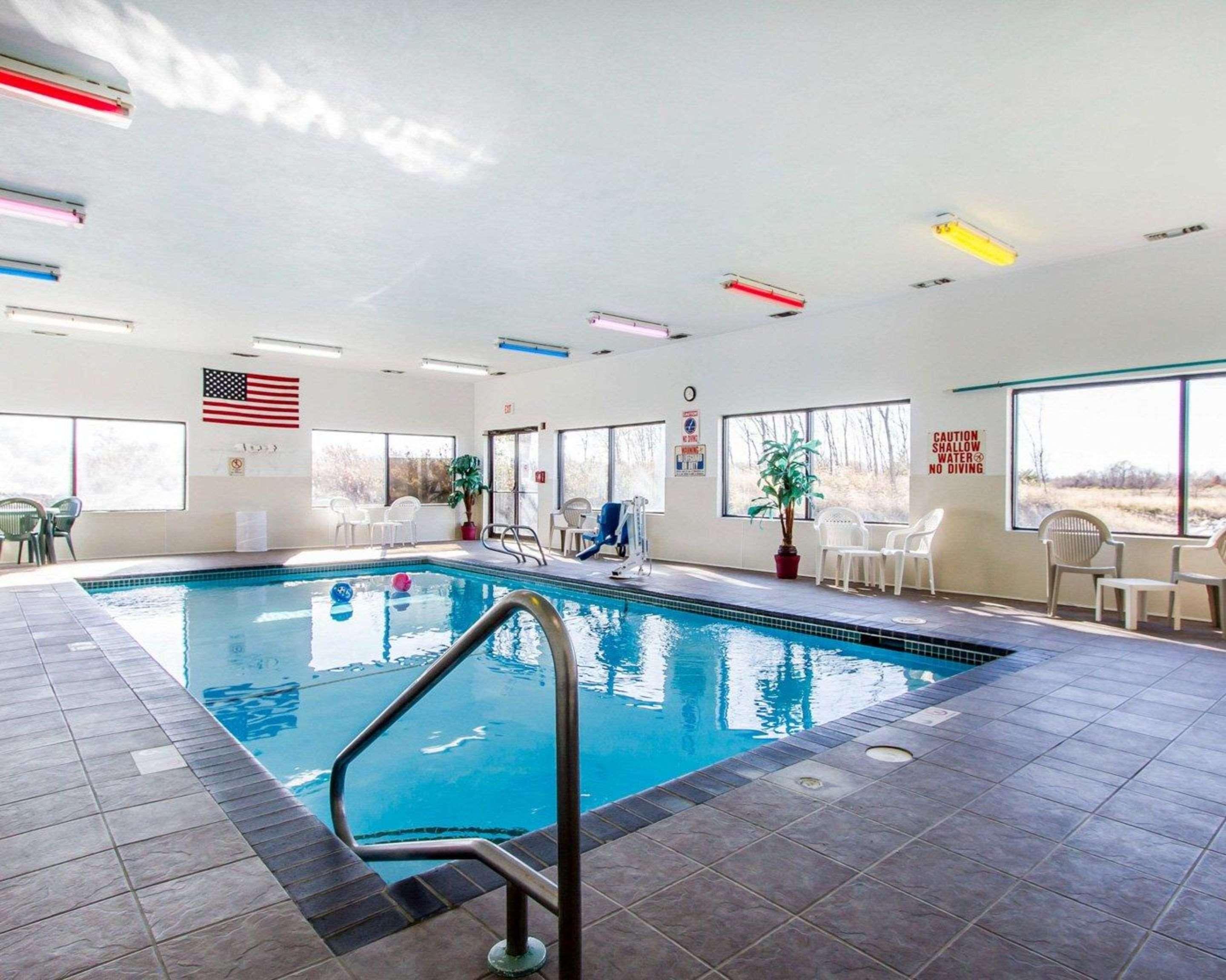 Quality Inn & Suites Ottumwa North Εξωτερικό φωτογραφία