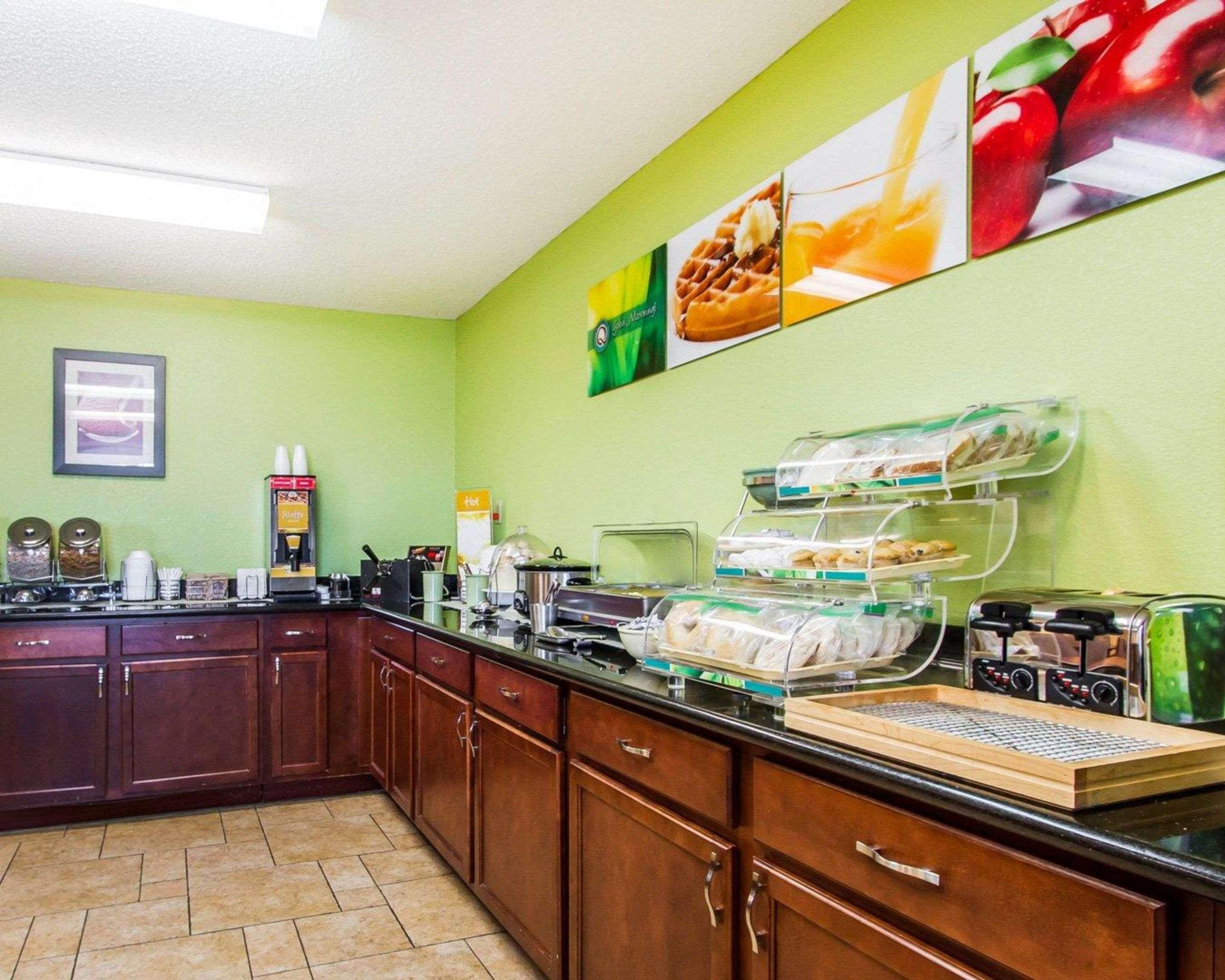Quality Inn & Suites Ottumwa North Εξωτερικό φωτογραφία