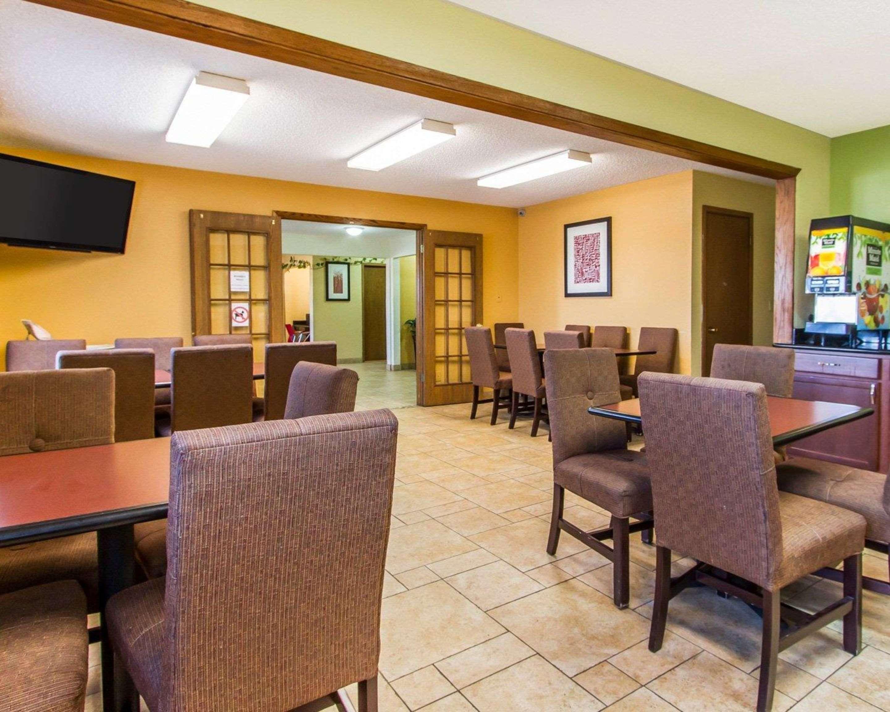 Quality Inn & Suites Ottumwa North Εξωτερικό φωτογραφία