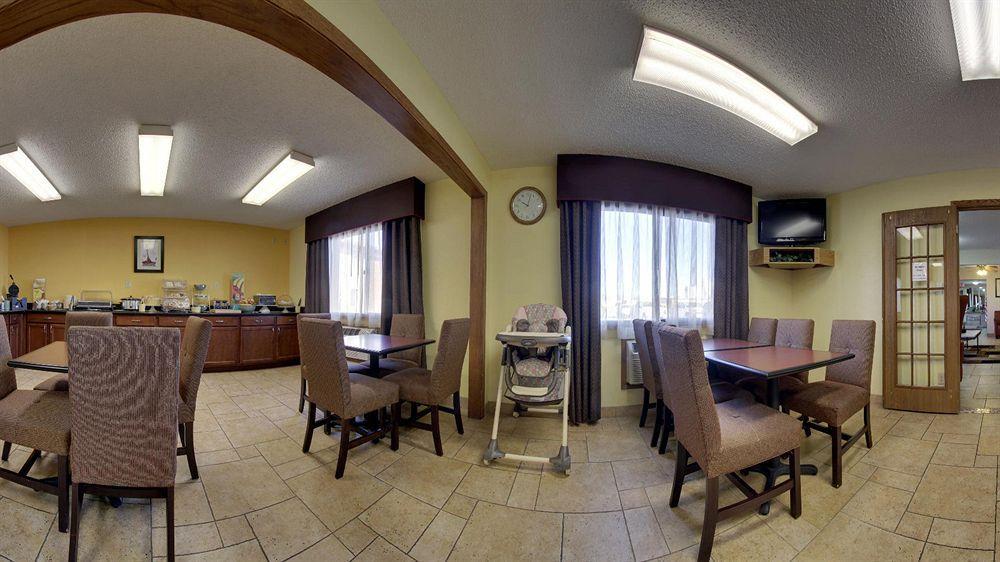 Quality Inn & Suites Ottumwa North Εξωτερικό φωτογραφία